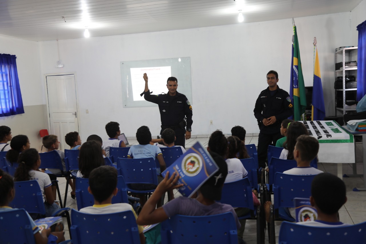 JARU: SECRETARIA DE EDUCAÇÃO E POLICIA MILITAR REALIZAM CAPACITAÇÃO DO PROERD EM ESCOLAS MUNICIPAIS - News Rondônia
