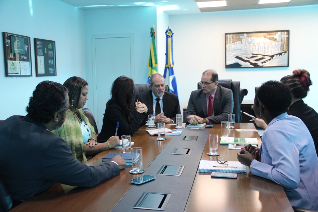 GOVERNADOR E PRESIDENTE DO TJRO SE REÚNEM COM REPRESENTANTES DO MECANISMO NACIONAL DE COMBATE E PREVENÇÃO À TORTURA - News Rondônia