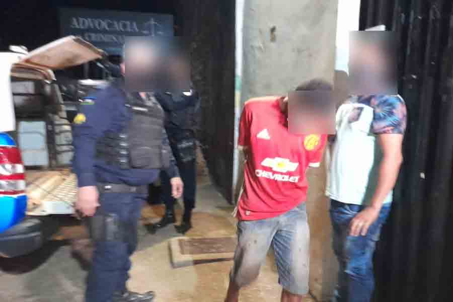 DESMONTANDO: Suspeito é preso em desmanche com veículo furtado no centro da capital - News Rondônia