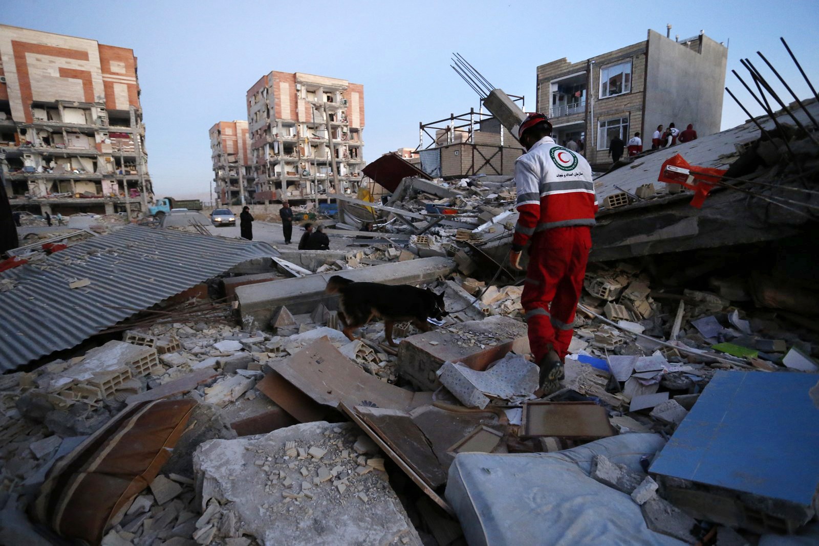 TERREMOTO ATINGE REGIÕES DA TURQUIA E DO IRÃ - News Rondônia