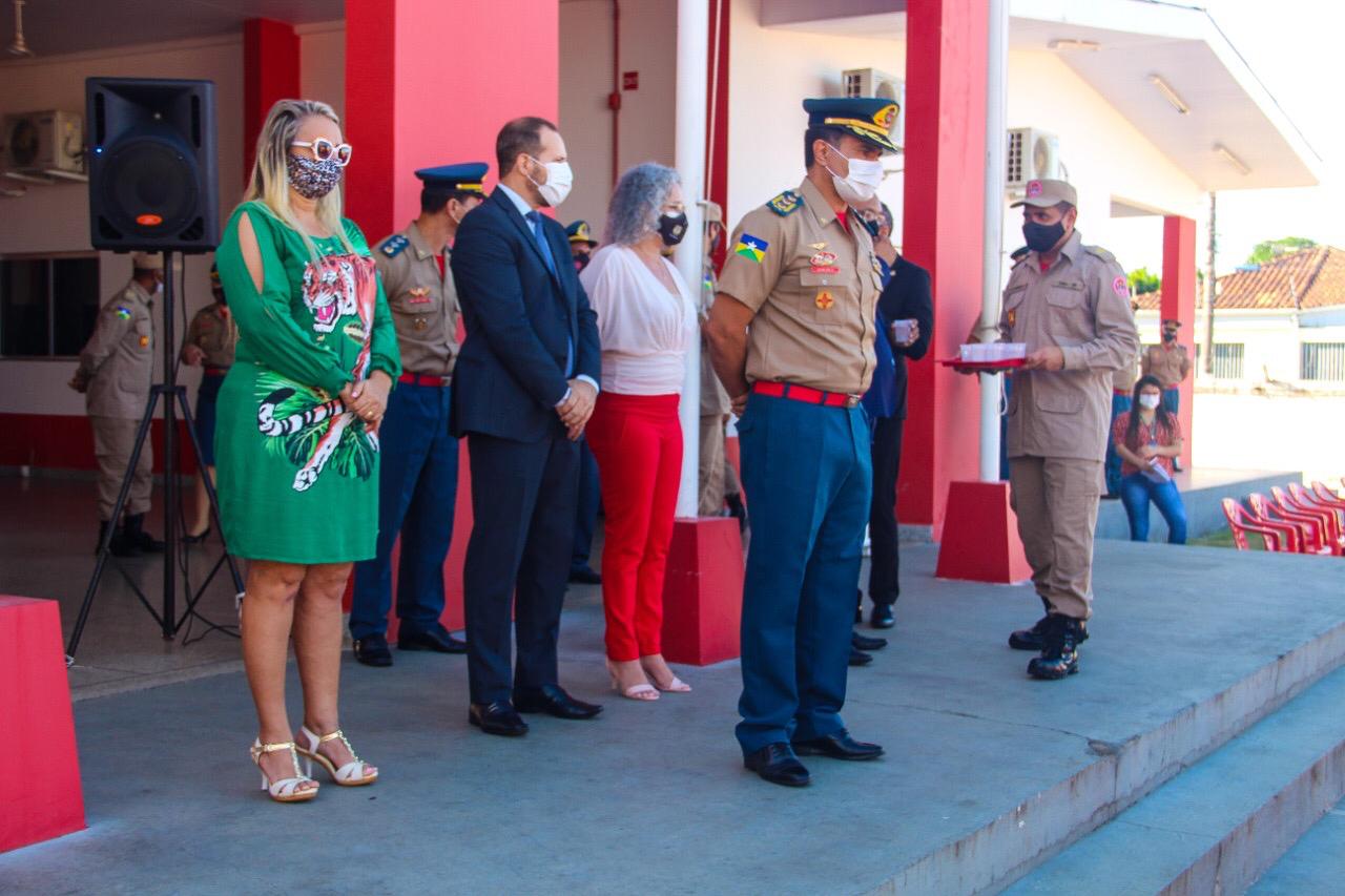 Vereadora Márcia Socorristas Animais participa de solenidade de passagem de comando do primeiro Grupamento de Bombeiros Militar - News Rondônia