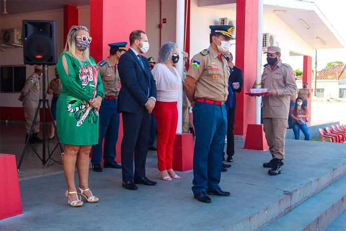 Vereadora Márcia Socorristas Animais participa de solenidade de passagem de comando do primeiro Grupamento de Bombeiros Militar - News Rondônia