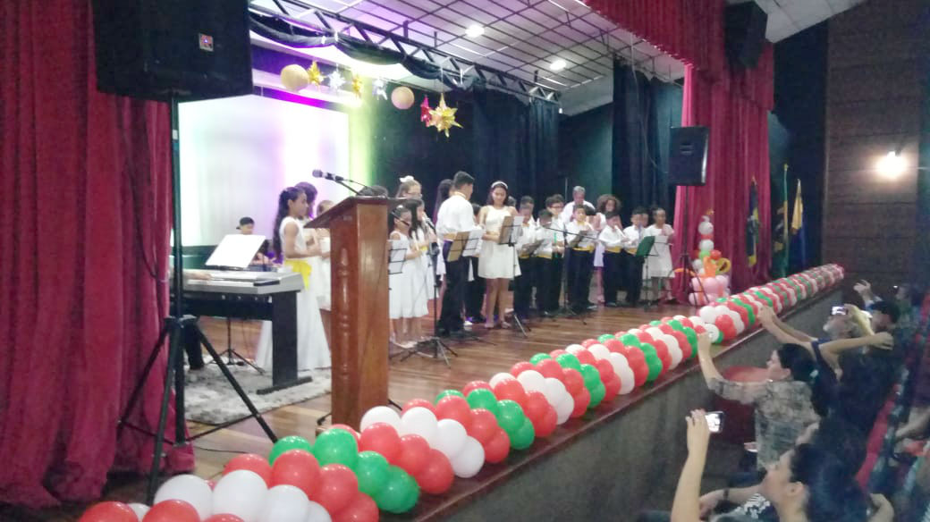 ESCOLA MUNICIPAL JORGE ANDRADE PROMOVE MOSTRA DE MÚSICA NO TEATRO BANZEIROS - News Rondônia
