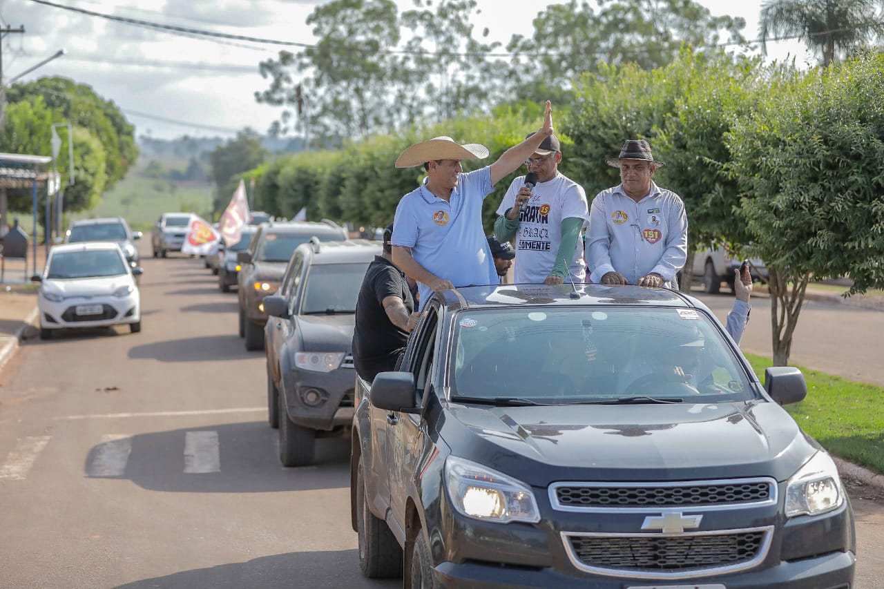 MAURÃO DE CARVALHO FAZ CAMINHADA NA CAPITAL E CARREATA EM ARIQUEMES, NO ENCERRAMENTO DA CAMPANHA - News Rondônia