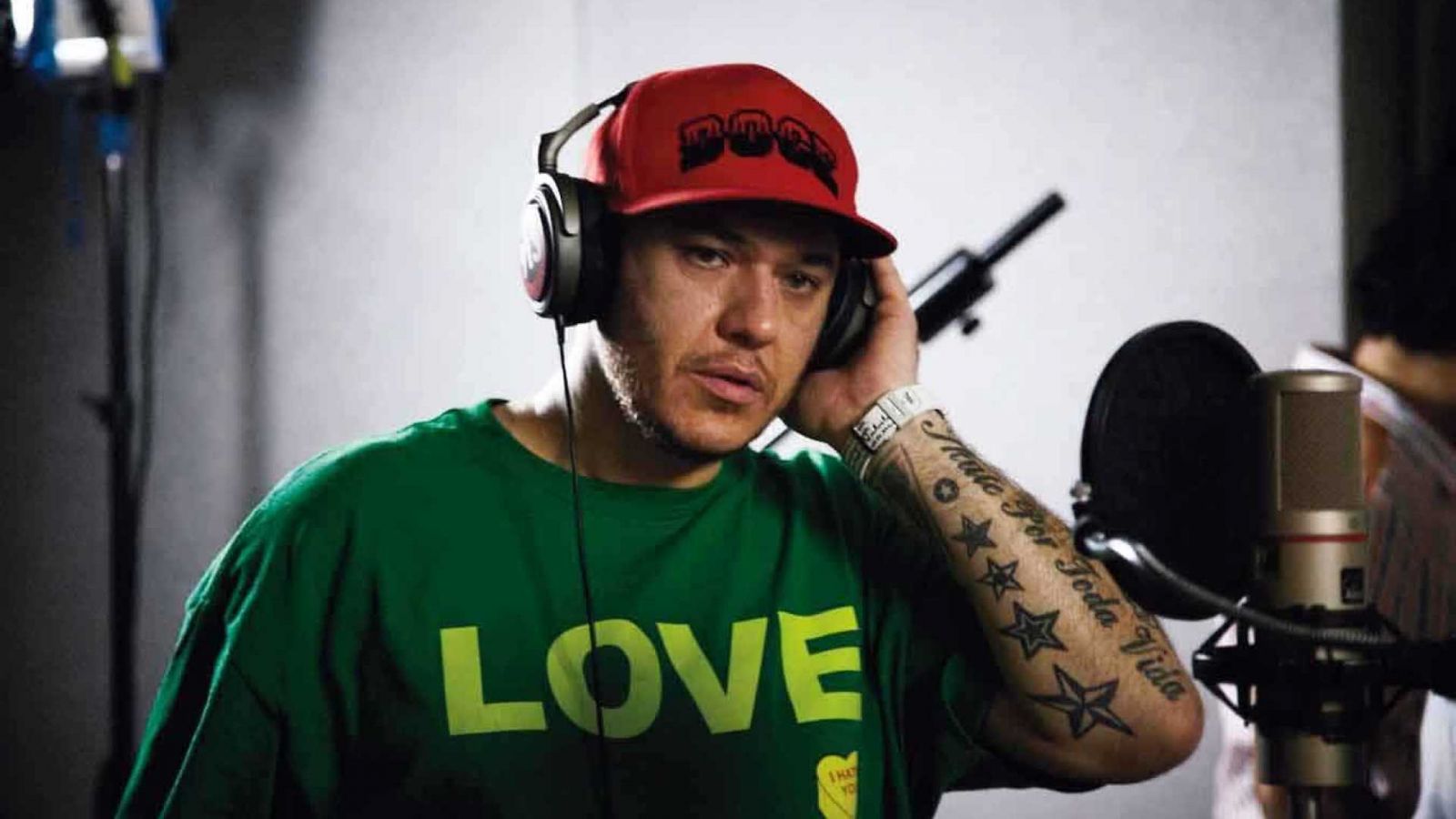 VIÚVA DE CHORÃO NARRA SUCESSO E DECLÍNIO DO CANTOR, MORTO EM 2013 - News Rondônia