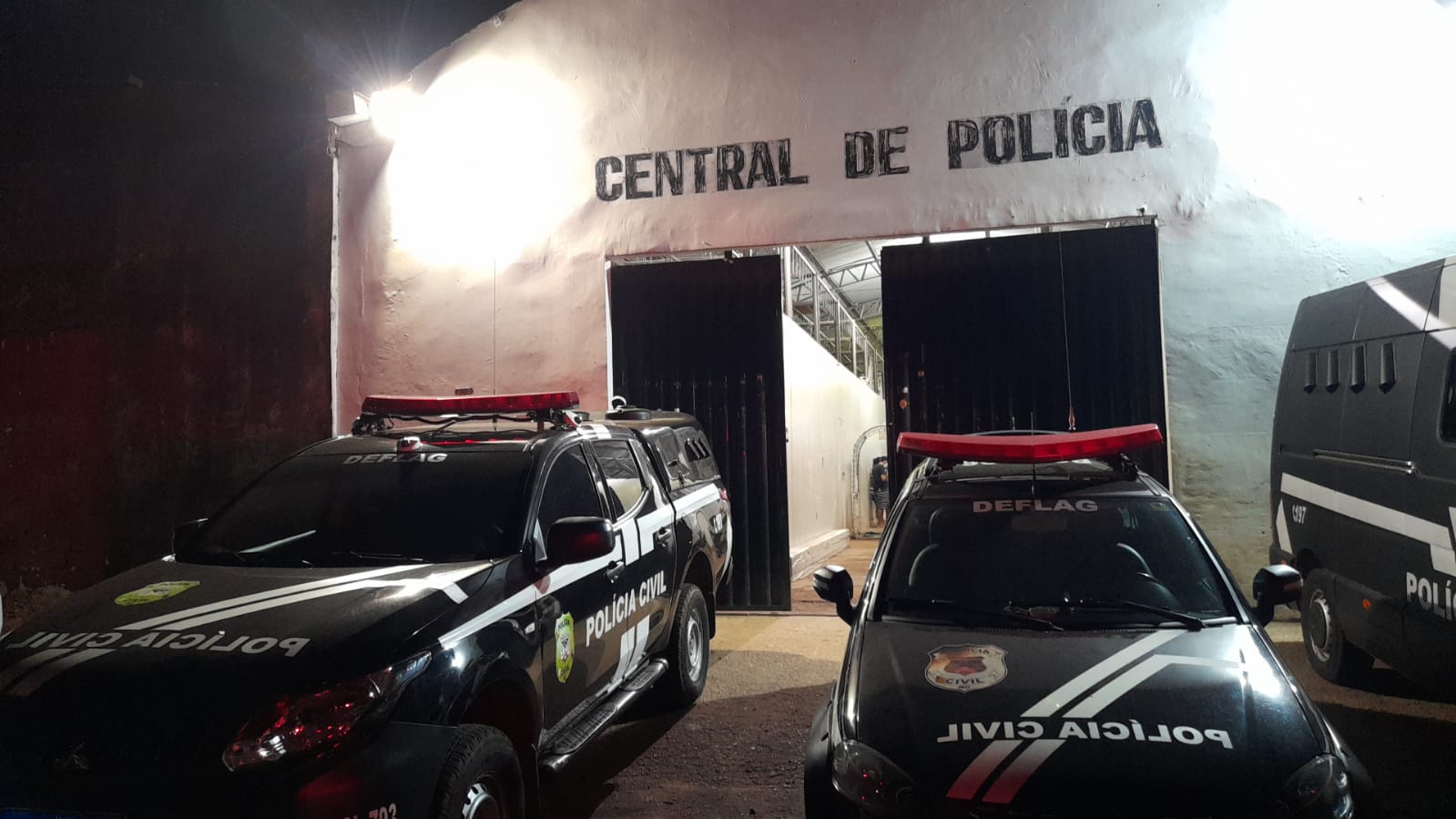 NO SALÃO: Cabeleireira é conduzida para central de polícia por discriminar criança autista em na zona sul - News Rondônia