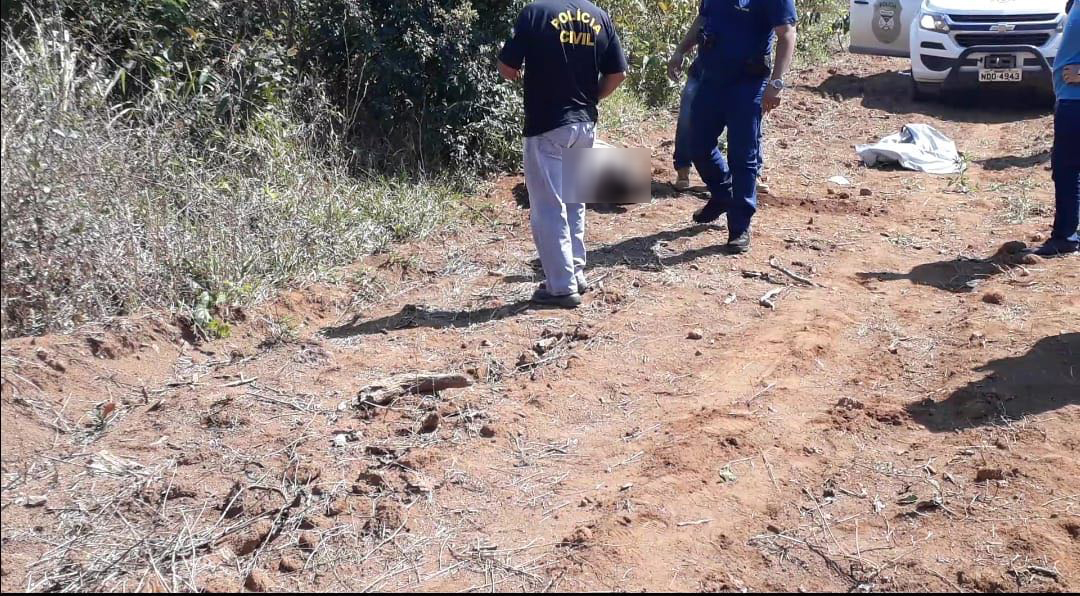 BRUTAL: CORPO DE HOMEM É ENCONTRADO COM AS MÃOS AMARRADAS NA BR-364 - News Rondônia