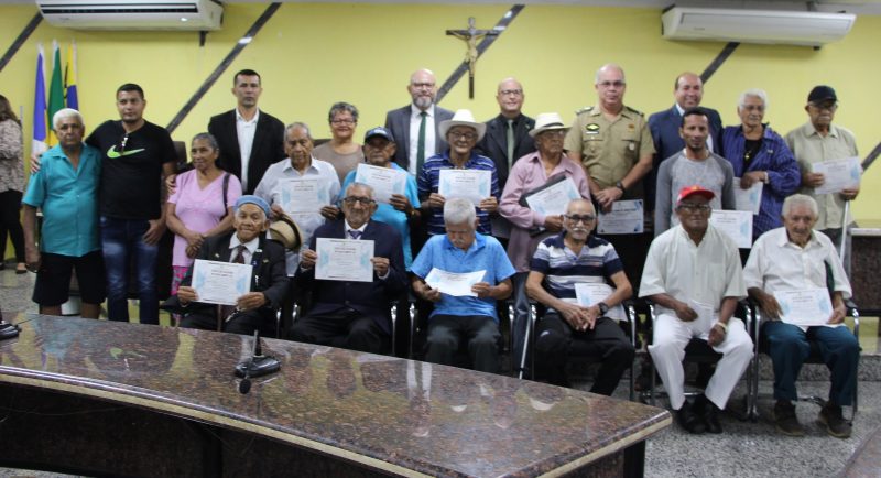 CÂMARA HOMENAGEIA SOLDADOS DA BORRACHA E COMANDANTE DA 17ª BIS - News Rondônia