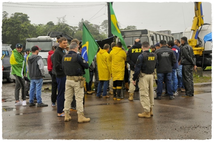 Fux suspende decisão que liberava bloqueio de rodovias em RO durante greve de caminhoneiros - News Rondônia