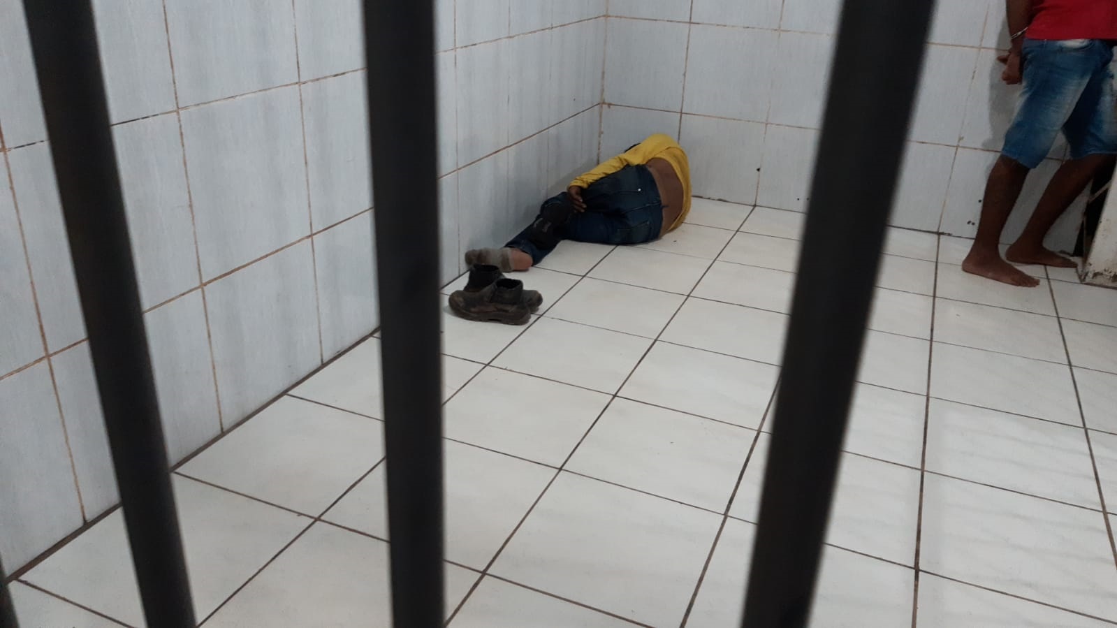 NO TRÊS MARIAS - Suspeito é preso após furto - News Rondônia