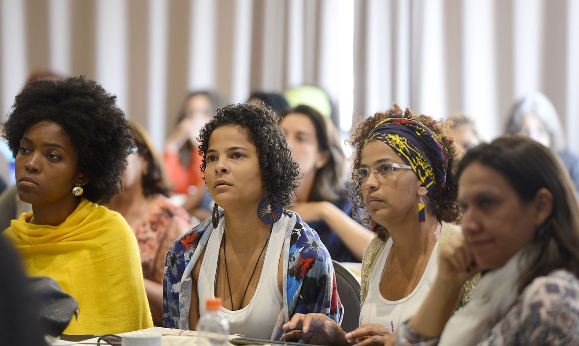 Estudo mostra que pandemia piorou cenário de emprego para as negras - News Rondônia
