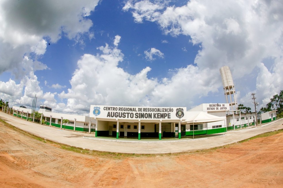 Sejus afasta policiais penais acusados de favorecer presos em presídio de Jaru - News Rondônia