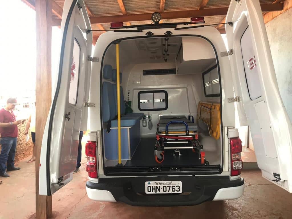 PREFEITURA ENTREGA AMBULÂNCIA AO DISTRITO DE VISTA ALEGRE - News Rondônia