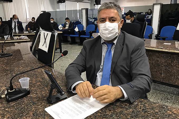 EM SESSÃO - Vereador Fogaça vota à favor do projeto que beneficia servidores do IPAM - News Rondônia