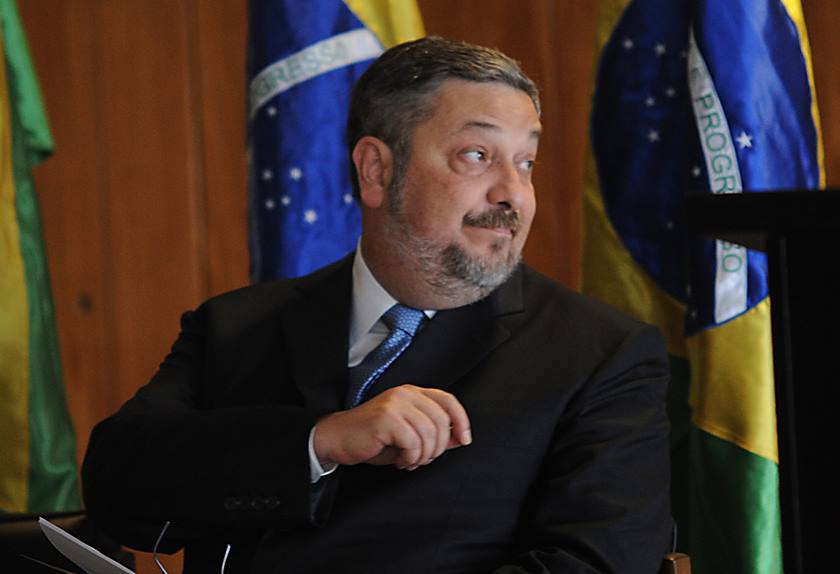 PALOCCI DIZ QUE FILHO DE LULA RECEBEU PROPINA DURANTE NEGOCIAÇÃO DE MP - News Rondônia