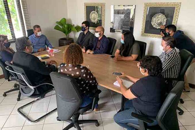 Hildon Chaves recebe comissão do Cremero para reforçar vacinação - News Rondônia