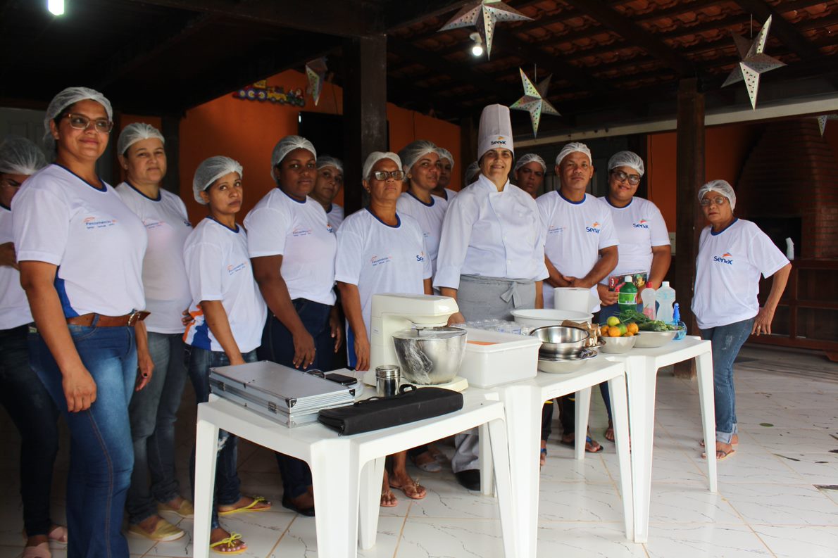 CONETUR POR MEIO DO SENAC E SEBRAE REALIZAM MAIS UM CURSO DE APERFEIÇOAMENTO PARA COZINHEIROS EM JACY-PARANÁ - News Rondônia