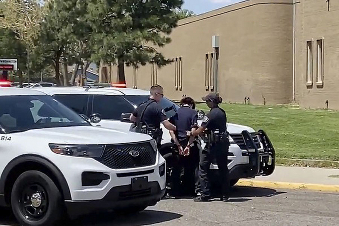 Estudante atira em colega em escola no Novo México, nos Estados Unidos - News Rondônia