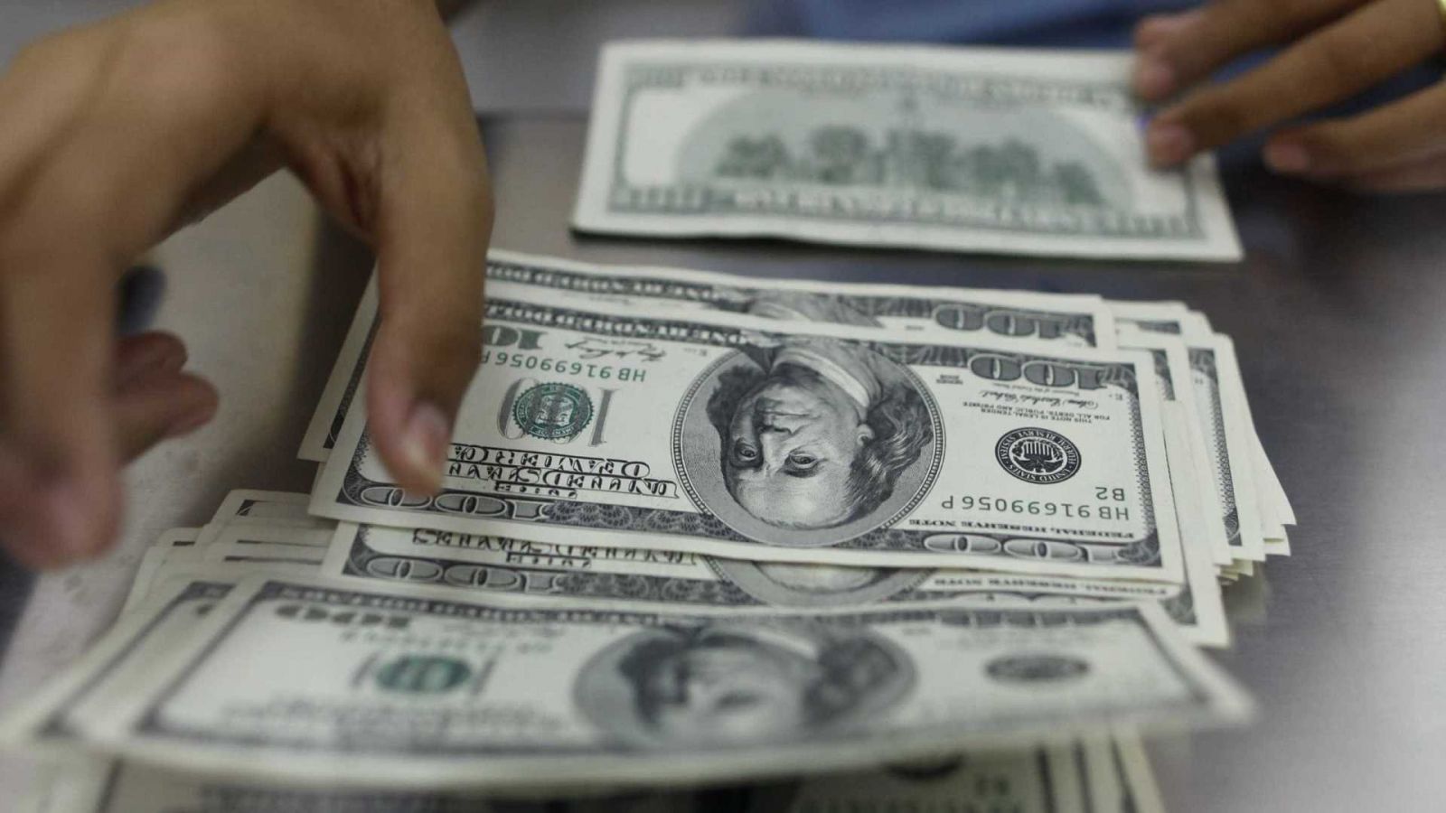 DÓLAR ABRE EM ALTA E SE MANTÉM ACIMA DE R$ 4 - News Rondônia
