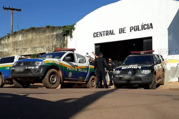 ABORDAGEM: Suspeitos são presos com com objetos furtados em mochila - News Rondônia