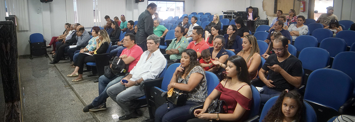 HOMENAGEM - SERVIDORES DA UPA LESTE RECEBEM MOÇÕES DE APLAUSOS NA CÂMARA DE VEREADORES - News Rondônia