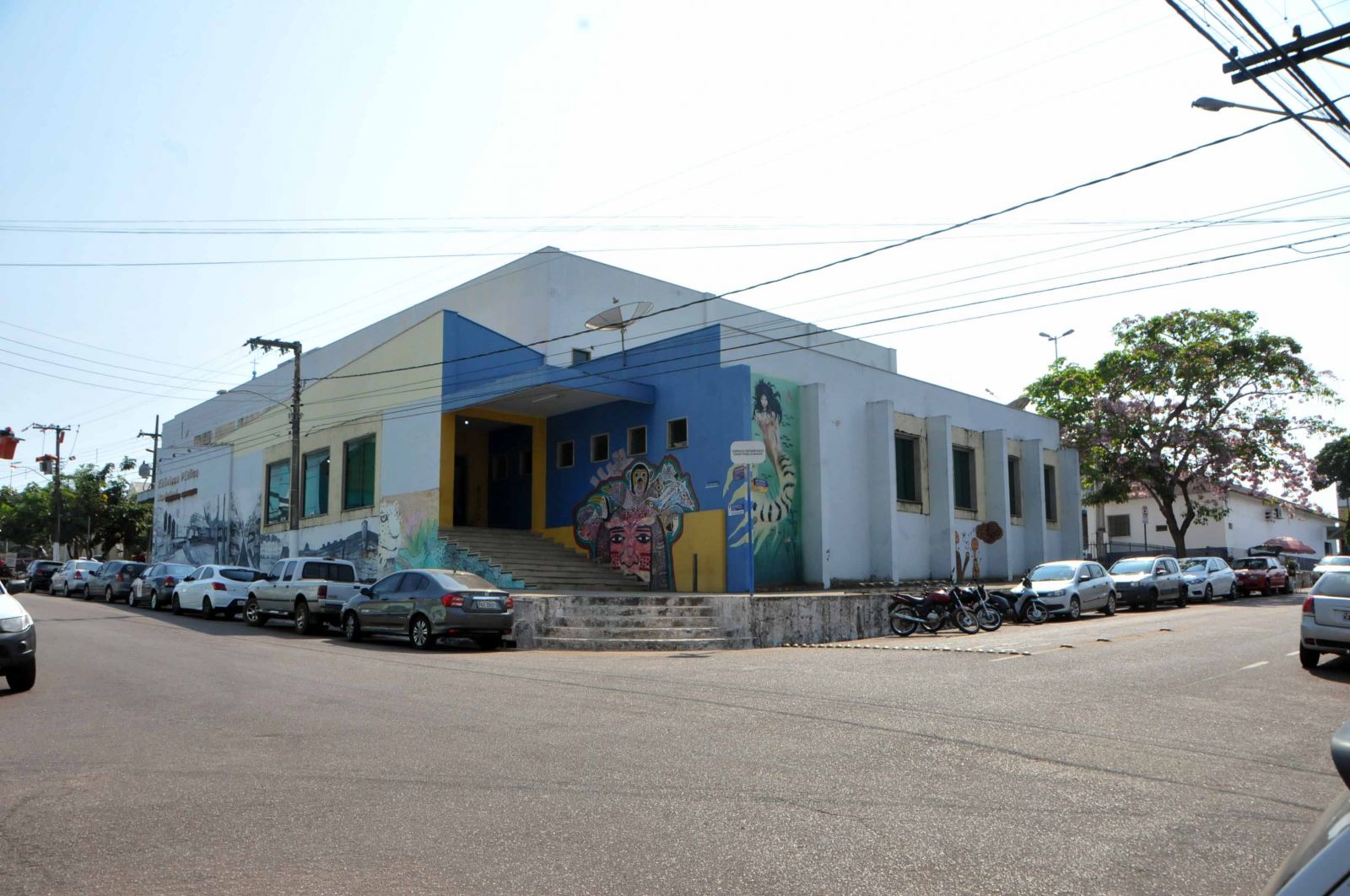 PORTO VELHO: BIBLIOTECA FRANCISCO MEIRELLES NÃO ABRIRÁ AO PÚBLICO DIAS 29 E 30 DE NOVEMBRO - News Rondônia