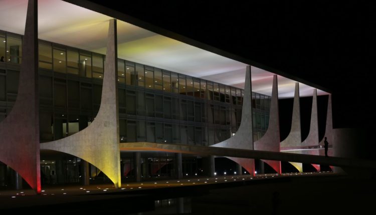 PARTIDOS DEMORAM A FECHAR ALIANÇAS E ADIAM CONVENÇÕES PARA O FINAL DO PRAZO - News Rondônia