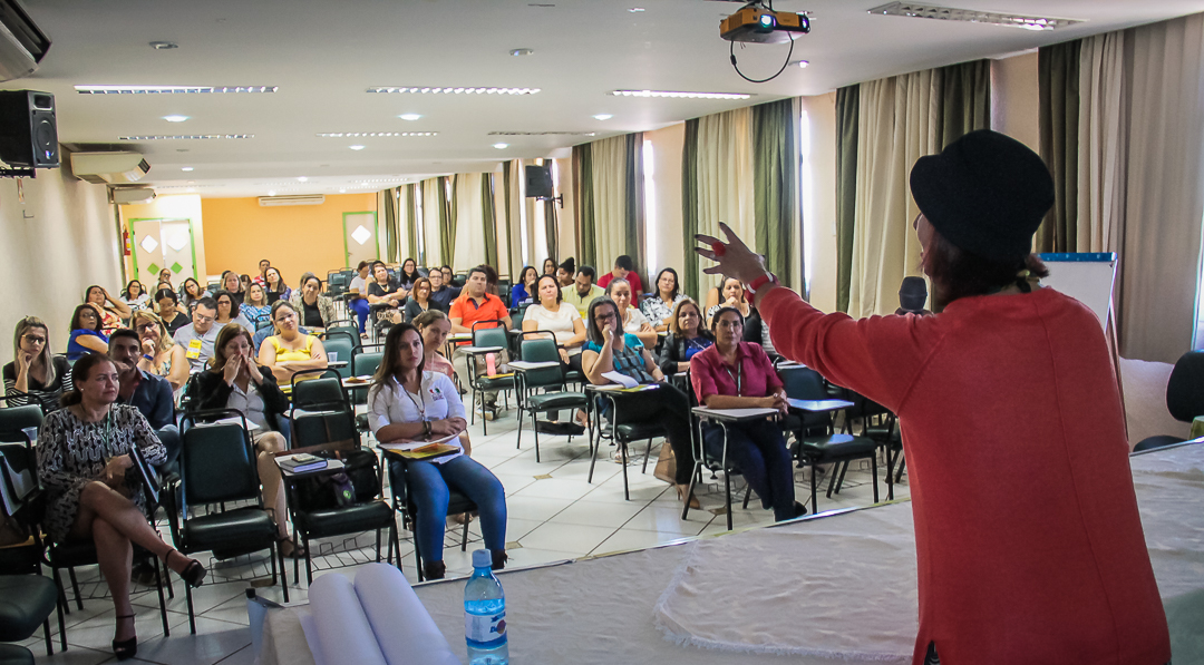 PROFISSIONAIS DA EDUCAÇÃO, SAÚDE E ASSISTÊNCIA SOCIAL DEBATEM O COMBATE AO USO INDEVIDO DE ÁLCOOL E OUTRAS DROGAS, EM PORTO VELHO - News Rondônia