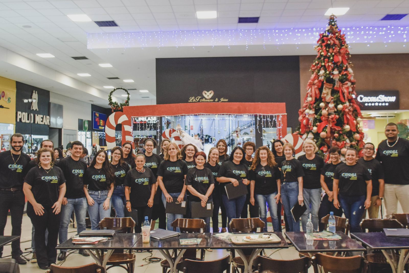 Coral Sicoob Credisul realiza prévia da Cantata de Natal no Park Shopping Vilhena - News Rondônia