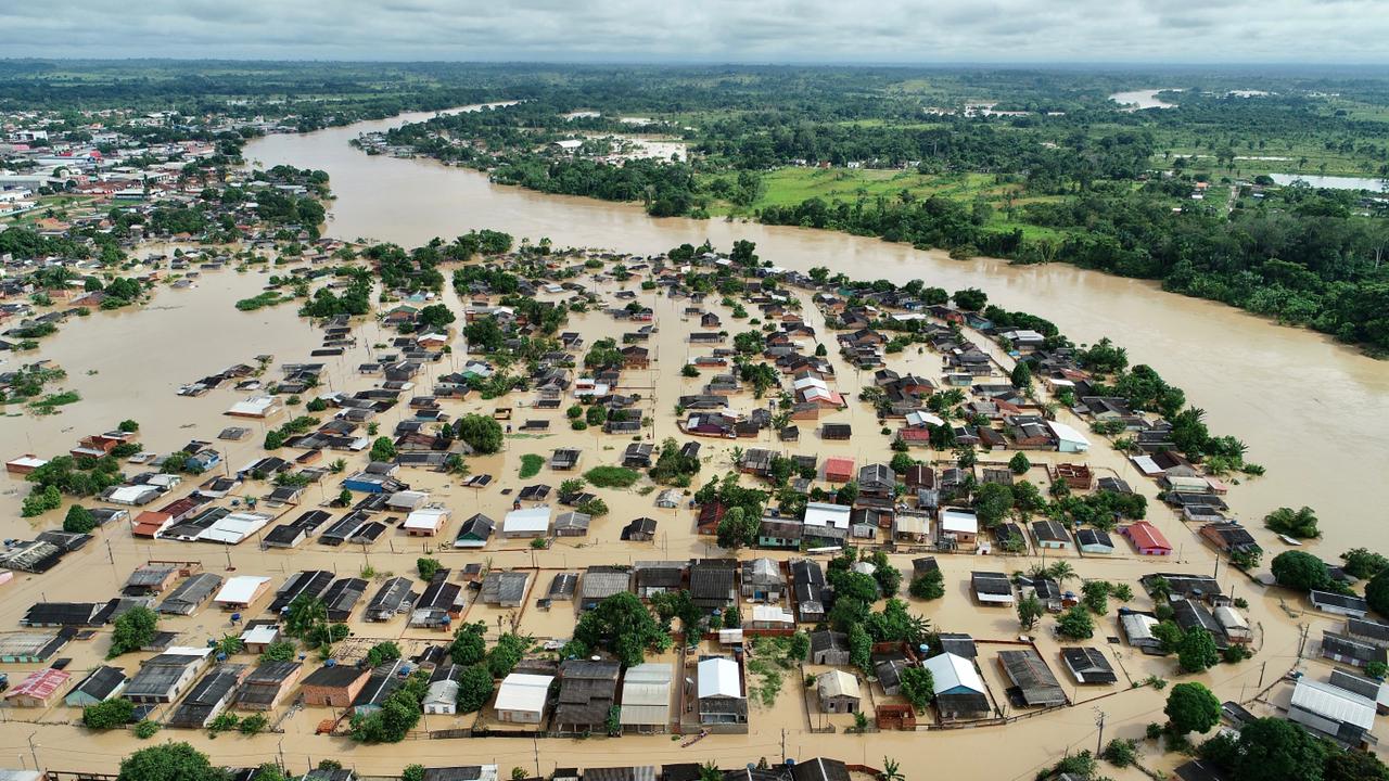 Imagens mostram estrago causado pelo transbordamento do Rio Iaco em Sena Madureira; 20 mil afetados - News Rondônia