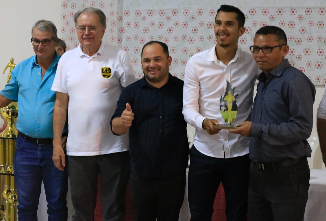 SECRETARIA DE ESPORTES HOMENAGEIA ATLETAS E PERSONALIDADES QUE FORAM DESTAQUES EM 2019 - News Rondônia