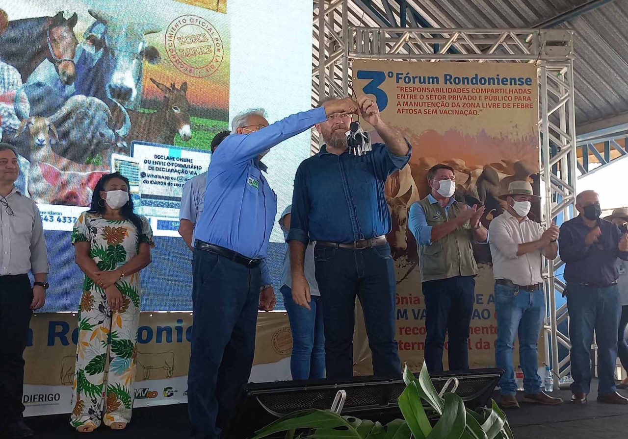 LIVRE DE AFTOSA - Parceria entre produtor e Idaron ganha destaque na permanência do status sanitário obtido frente a OIE - News Rondônia
