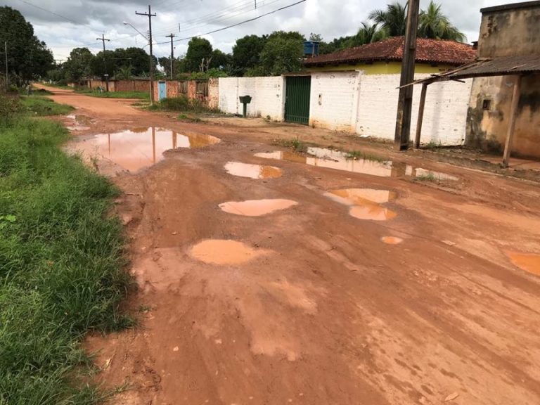 BAIRRO MARIANA  VEREADORA ADA DANTAS COBRA ENCASCALHAMENTO E ASFALTO NA RUA PROTÁSSIO ALVES - News Rondônia