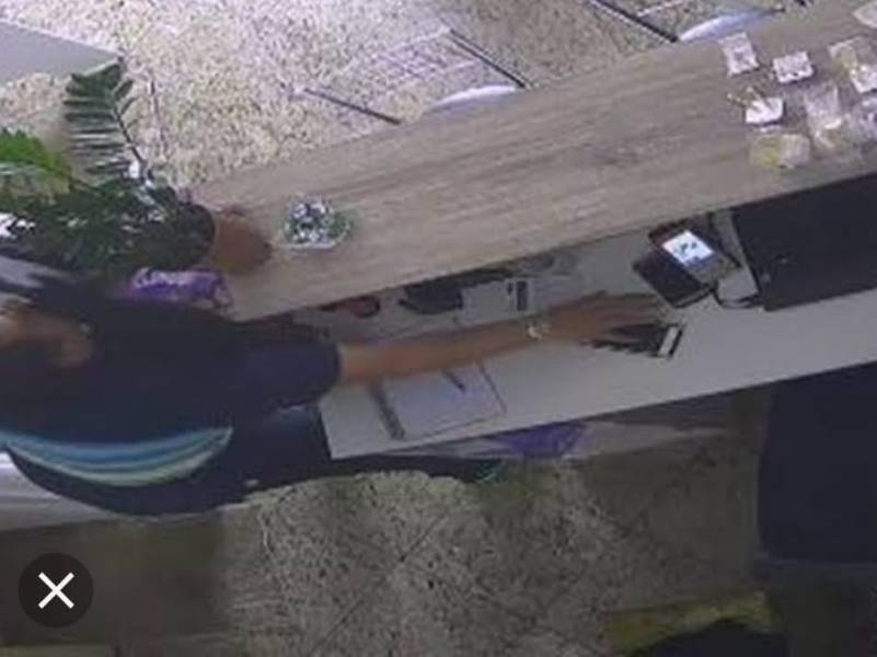 Homem é flagrado por câmeras furtando celular em posto; dono do aparelho reagiu e danificou carro do ladrão - News Rondônia