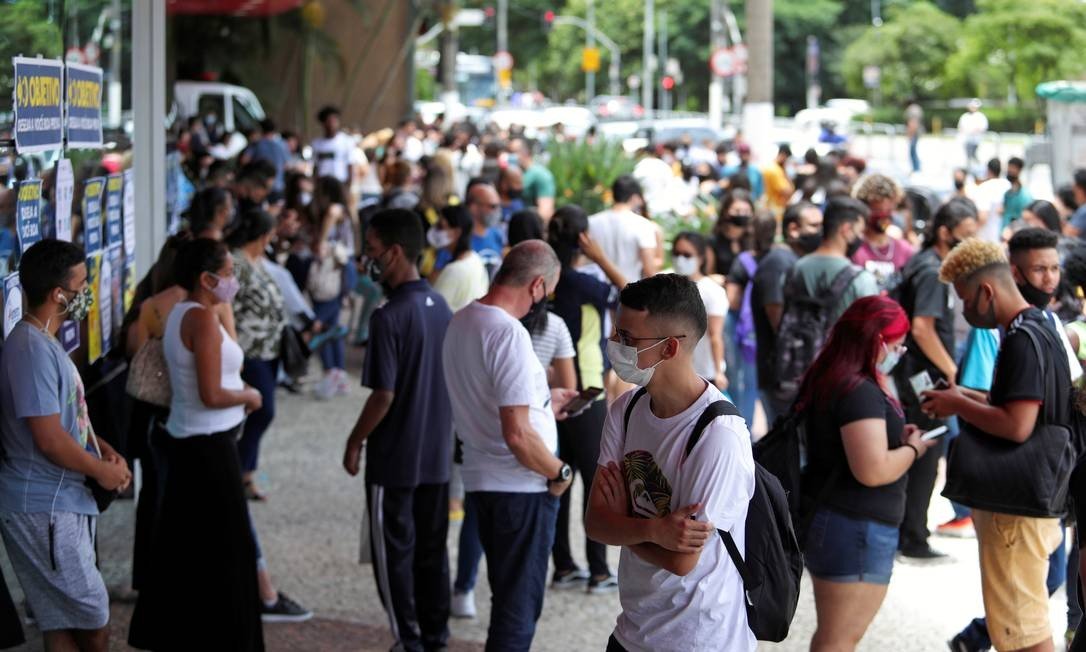 Candidatos são impedidos de fazer prova do Enem por causa de lotação máxima' - News Rondônia
