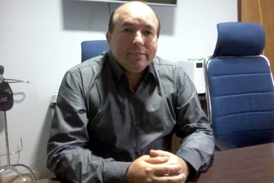 Presidente da Câmara promulga leis da merenda e a que impede cobranças por estimativa patrocinadas pelas concessionárias - News Rondônia