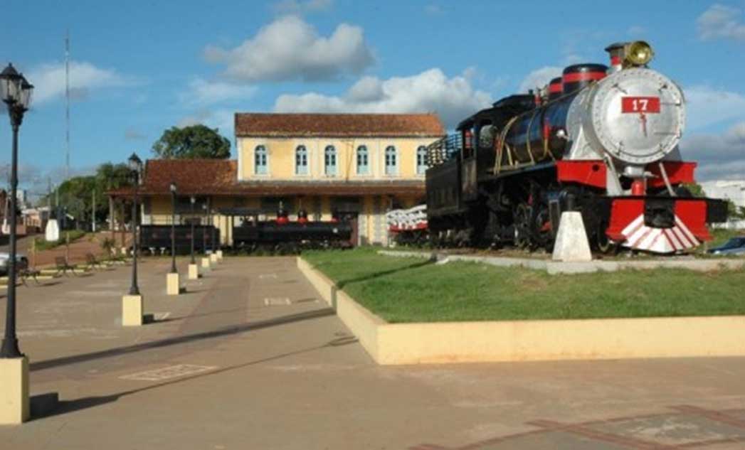 EM MEIO ÀS DÚVIDAS, TUDO PELA CONQUISTA DOS TURISTAS SOBRE OS TRILHOS DAS MARIAS FUMAÇA DA CENTENÁRIA MADEIRA-MAMORÉ - News Rondônia