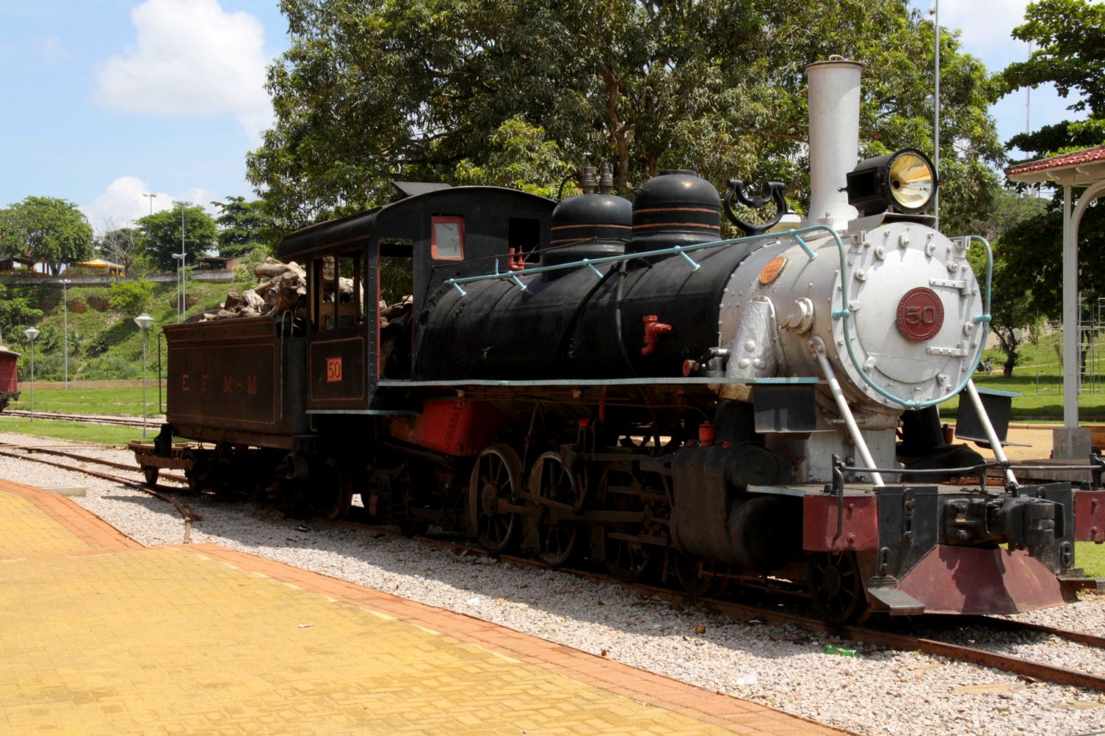 EM MEIO ÀS DÚVIDAS, TUDO PELA CONQUISTA DOS TURISTAS SOBRE OS TRILHOS DAS MARIAS FUMAÇA DA CENTENÁRIA MADEIRA-MAMORÉ - News Rondônia