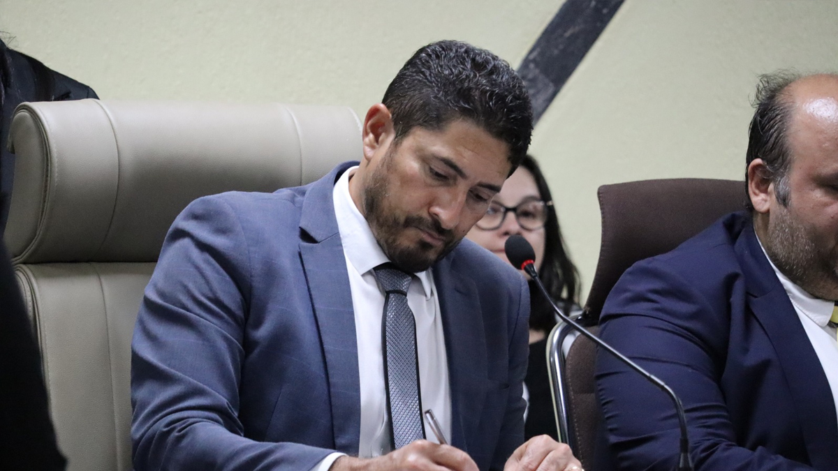 Emdur atende pedido do Presidente da Câmara Vereador Márcio Pacele, para melhorias na iluminação pública dos distritos da Ponta do Abunã - News Rondônia