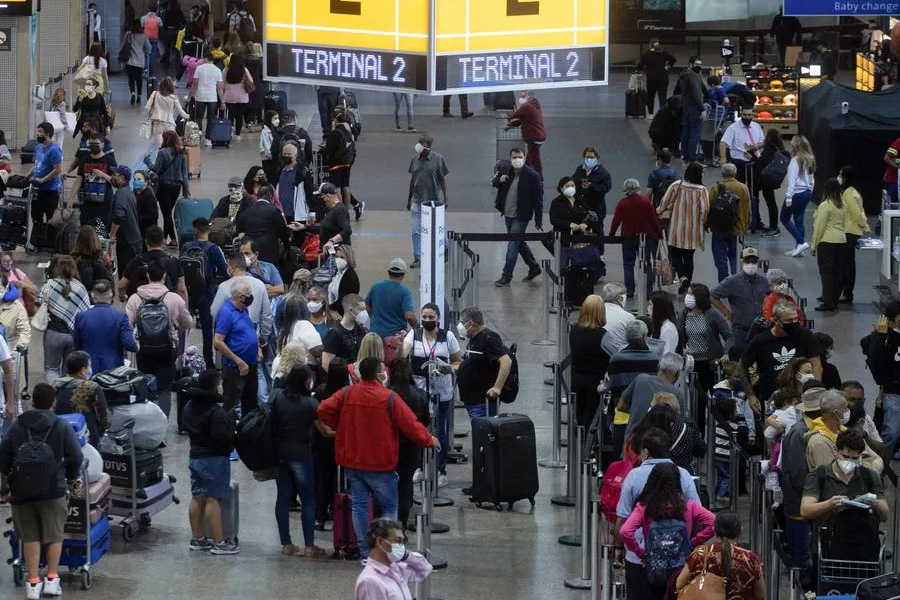 TST determina que 90% dos aeronautas trabalhem durante greve - News Rondônia