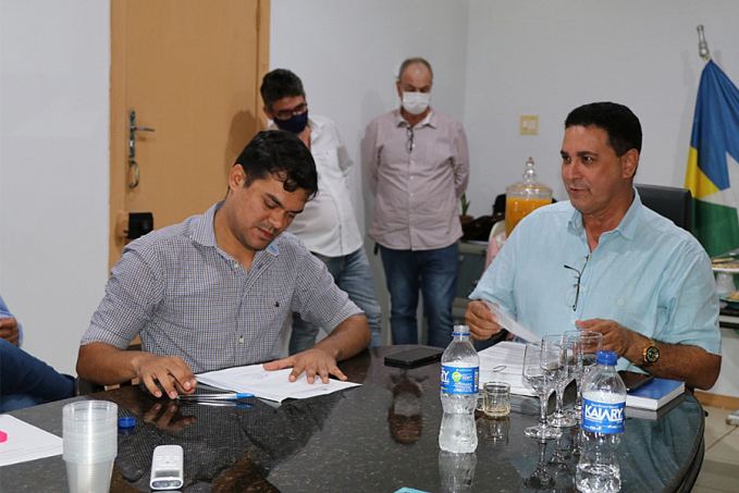 Prefeito Aldo Júlio recepciona deputado federal Expedito Netto em reunião com secretários - News Rondônia
