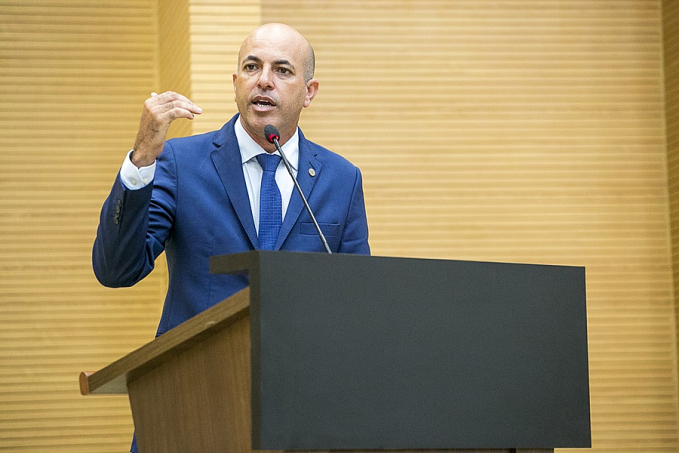 Deputado Ismael Crispin afirma que o parlamento tem a responsabilidade de cuidar do ser humano - News Rondônia