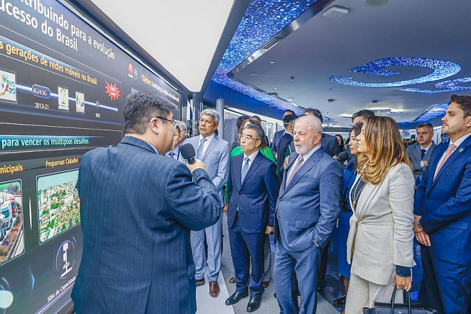 Lula visita centro de pesquisa de empresa de tecnologia em Xangai - News Rondônia