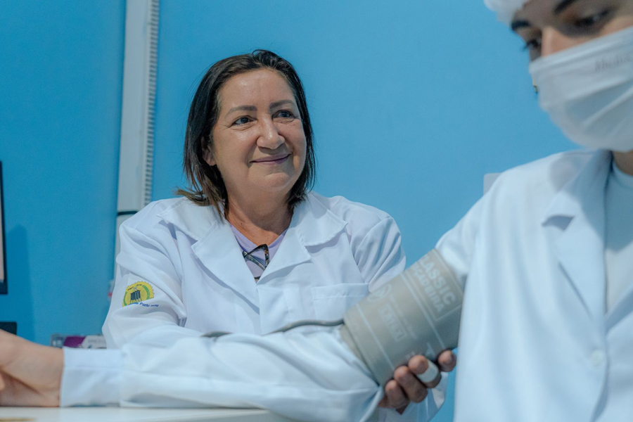 Dia da Enfermagem: Com a missão de cuidar do próximo, enfermeiros garantem assistência e bem-estar ao paciente - News Rondônia