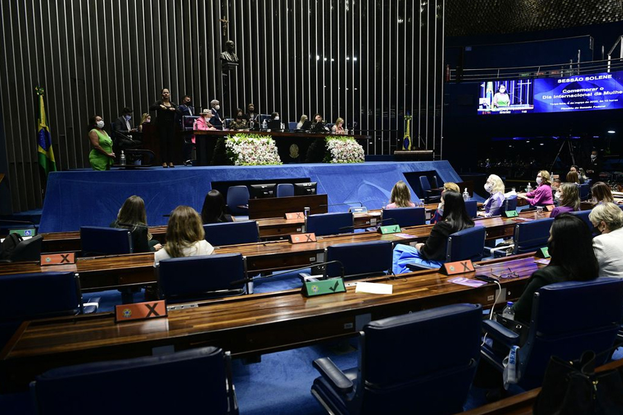 Repúdio à fala de deputado marca homenagens do Congresso às mulheres - News Rondônia