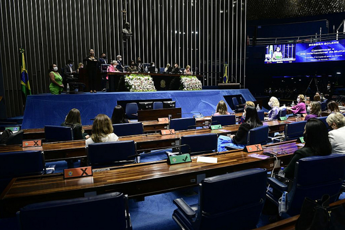 Repúdio à fala de deputado marca homenagens do Congresso às mulheres - News Rondônia