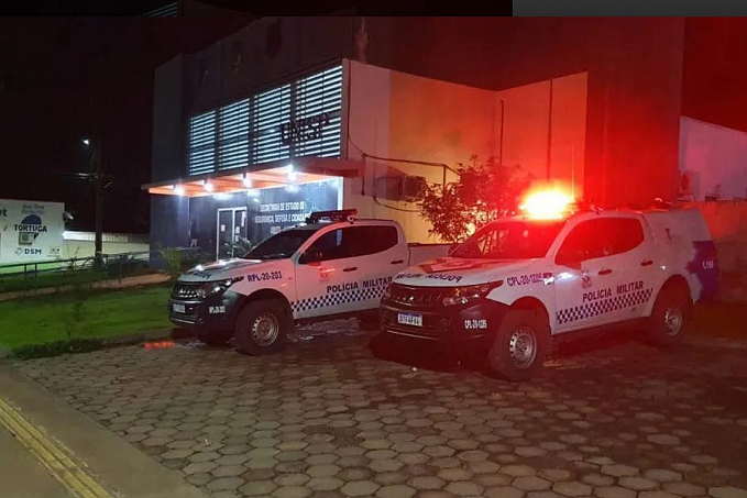 PM fecha boca de fumo que funcionava em vila de apartamentos e conduz dois acusados de tráfico - News Rondônia