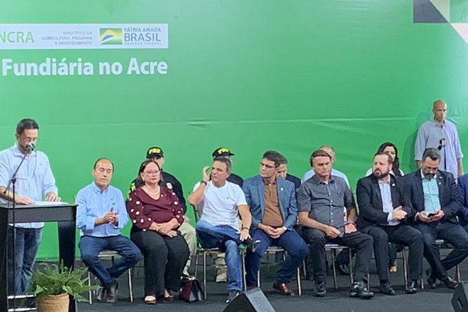 Evento com Bolsonaro termina em barraco entre o prefeito de RBR e o governador do Acre: 'O senhor tem que tapar os buracos dessa cidade' - News Rondônia