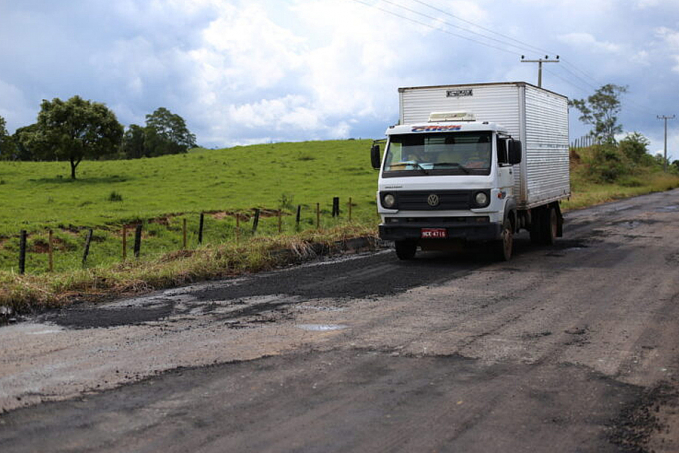 DER realiza manutenção na RO-471, entre o município de Ministro Andreazza e a BR-364 - News Rondônia