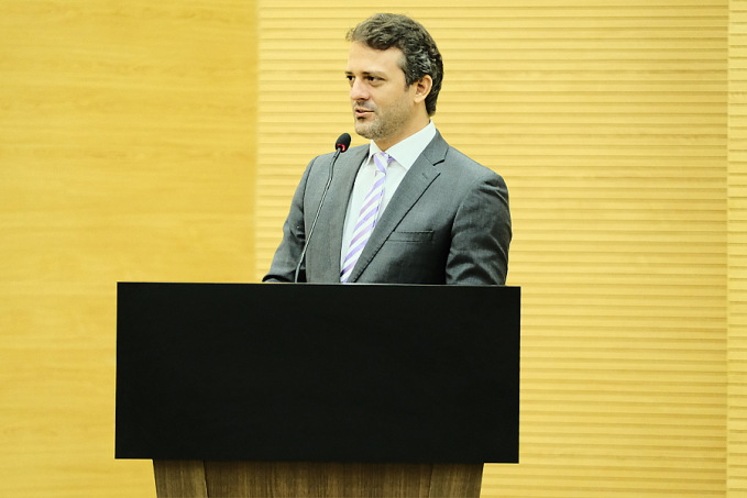 Deputado Delegado Lucas apresenta projeto para criar biblioteca pública na ALE-RO - News Rondônia